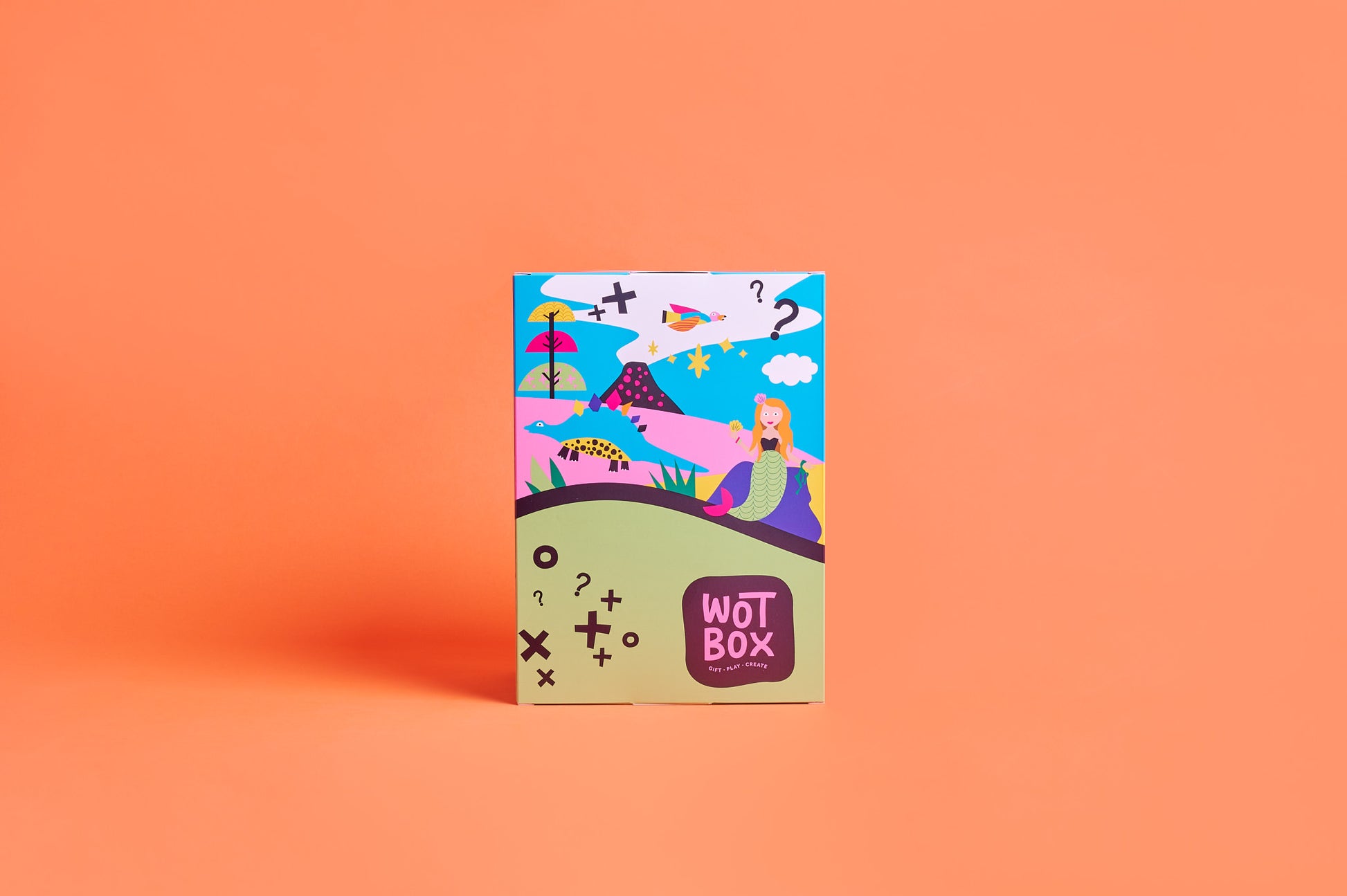 WOTBOX arts and crafts kids gift box. Closed shot of the front gift box