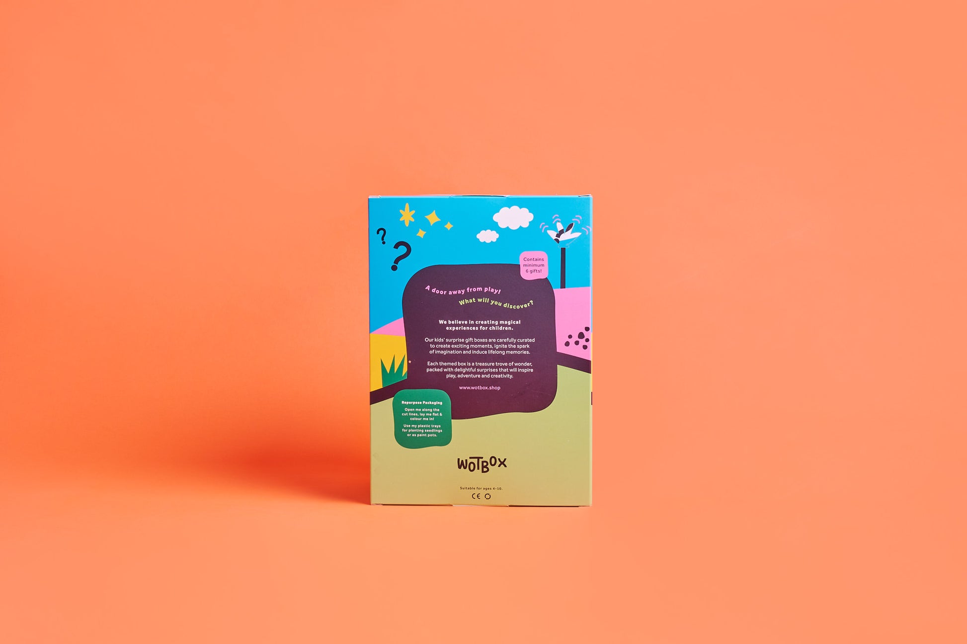 WOTBOX arts and crafts kids gift box. Closed shot of the back gift box